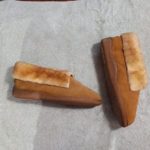 Minnetonka Suede Ankle Boot w/ Shearling sz 10m